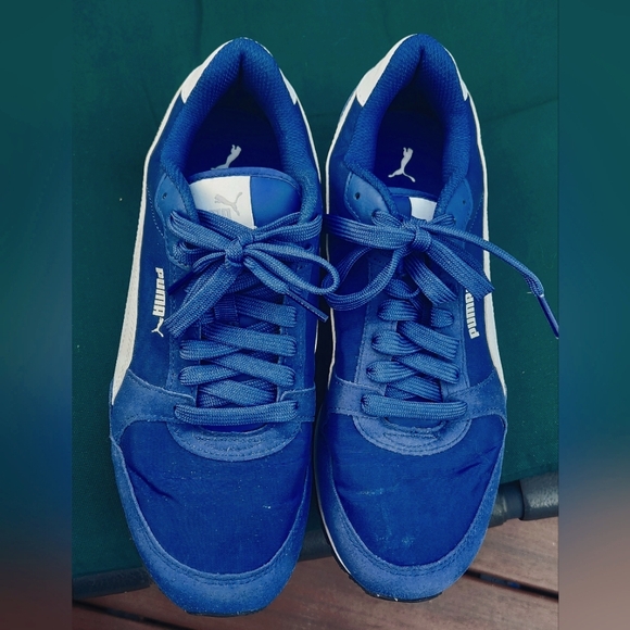 Puma Shoes - NWOT Puma Royal Blue & White Lace Up Sneakers Size 7.5